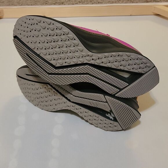 Nike Zoom Winflo 6 Shield Run Utility Fire Pink Womens Size 8 - Picture 11 of 15